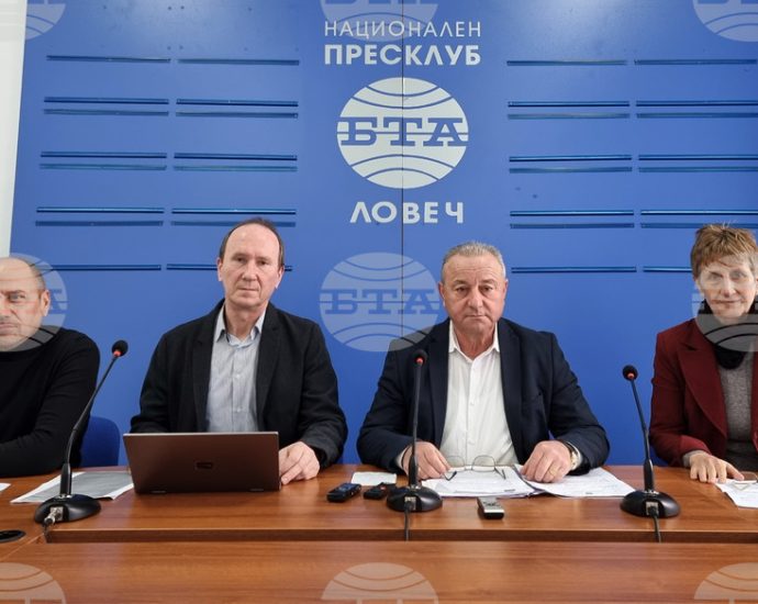 press bsp bta 3101231 Проектът за спортната зала на ОУ „Димитър Димов“ в Ловеч се оскъпил с над 721 хиляди лева, заявиха от БСП