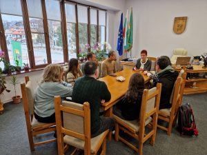 teteven proekt 2701231 2 Кметът на Община Тетевен проведе среща с директора на НПГГСД "Сава Младенов" и партньори на училището по международен проект