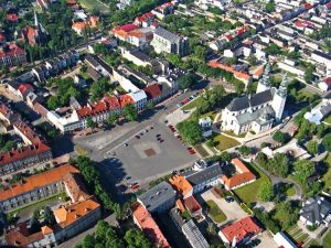 Lowicz poland 1502231 Светослав Славчев и Корнелия Маринова поканиха за Цветница кмета на полския град Лович и майстори занаятчии