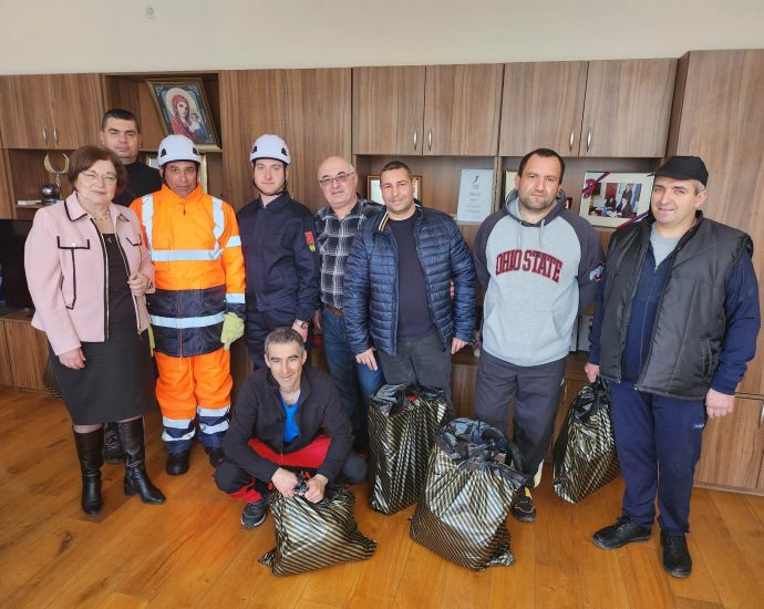 dobrovolci troyan 2202231 2 Община Троян осигури защитни облекла и лични предпазни средства за част от членовете на Доброволно формирование – Троян