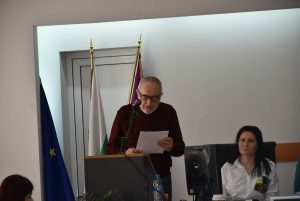 obs 2302231 3 Площадът до Художествената галерия в Ловеч остава без име