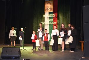 recital nagradi 2102231 2 Кметът на Ловеч към участниците в конкурса-рецитал за Левски: Вие сте бъдещето на България