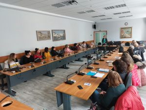 rzi obuchenie 302231 1 РЗИ - Ловеч, съвместно с Община Ловеч проведе обучение на медицинските специалисти от училища, детски градини и детски ясли