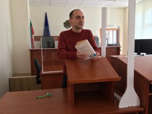 sreshtasad2702231 5 Ловешки ученици обсъдиха със съдия от Окръжен съд – Ловеч сключването на трудов договор от непълнолетни