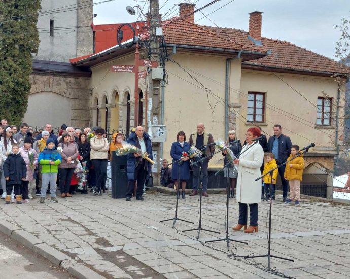 teteven levski 1802231 4 Тетевен отбеляза 150 години от гибелта на Апостола на свободата Васил Левски