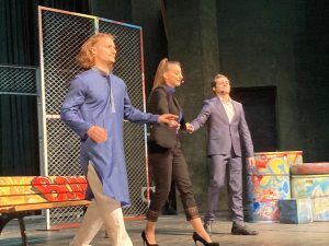 daskaloto cool 1403231 2 За втори път в Ловеч ученици гледат постановката „Даскалото е Cool“ с цел превенция