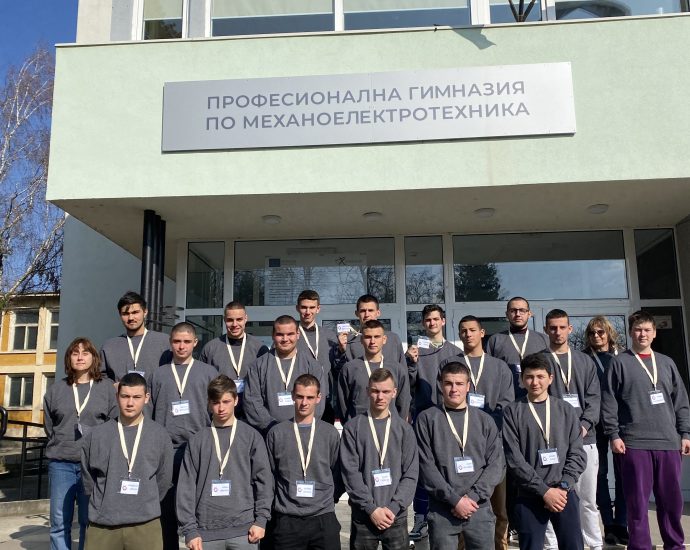 mehano 1703231 Група ученици и учители от ПГМЕТ на обучение в гр. Малмьо, Швеция