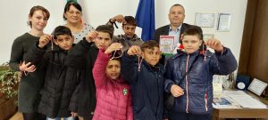 ou deca baba marta 103231 Деца от ЦСОП „Васил Левски“ гостуваха на областния управител за Баба Марта