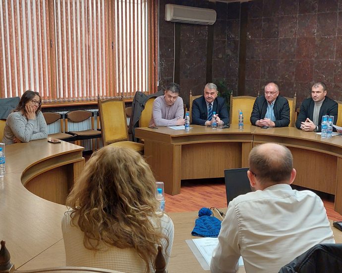 ou komisia transport 2903231 По предложение на Община Тетевен се разкрива нова автобусна линия Тетевен – Ловеч