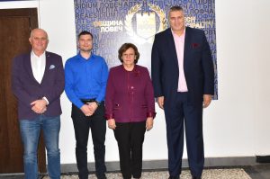 volej sreshta 1303231 2 Работна среща между кмета на Община Ловеч Корнелия Маринова и президентът на Българска федерация волейбол (БФВ) Любомир Ганев се проведе в общината