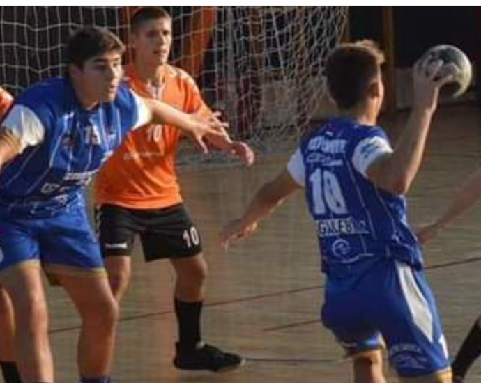 handball jinoshi 1304231 2 Юношите на ХК „Осъм“ завършиха редовния сезон с нови три победи