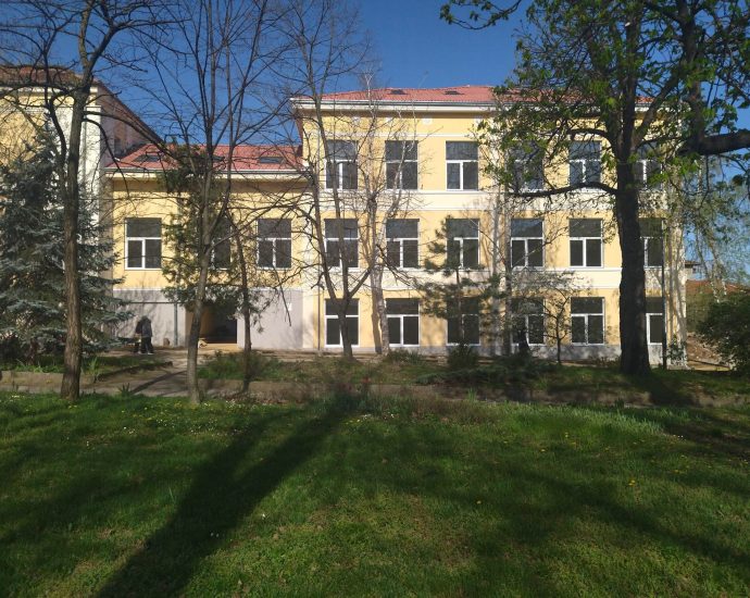 novo krilo ezikova 504231 2 Четирима педагози от Профилирана езикова гимназия „Екзарх Йосиф I“ взеха активно участие в структурирания курс „Учене на открито“