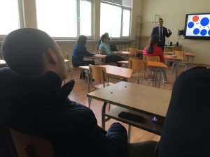 sadia anglov 2604231 4 Младши съдията в Окръжен съд – Ловеч Радослав Ангелов разказа на единайсетокласници от СУ „Тодор Кирков“ в Ловеч за основните субекти и отношения в гражданското правосъдие