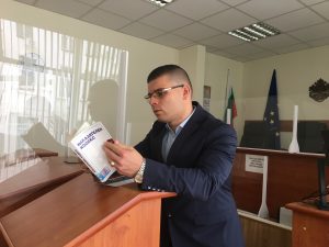 sreshta uchenici angelov 2904231 2 Съдия и ученици разговаряха за трафика на хора