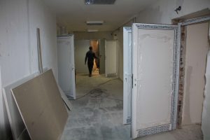 teteven bolnica remont 1204231 2 Д-р Мадлена Бояджиева провери напредъка на строително-ремонтни дейности в МБАЛ „Д-р Ангел Пешев“