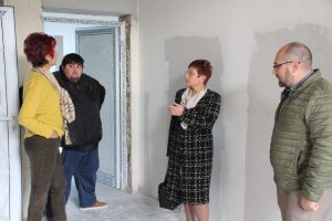 teteven bolnica remont 1204231 6 Д-р Мадлена Бояджиева провери напредъка на строително-ремонтни дейности в МБАЛ „Д-р Ангел Пешев“