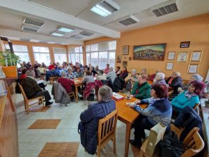 teteven pensioneri 504231 3 Д-р Мадлена Бояджиева дискутира актуални теми с възрастните хора от клуба на пенсионера в Тетевен