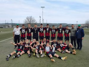 football uchenici 405231 1 Отборът на Математическа гимназия в Ловеч стана шампион на „Ученическите игри 2023“ по футбол