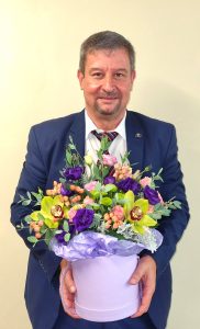 julian podkrepa 2205231 Синдикат "Подкрепа": Пиедесталът на българския учител е заменен от зле осветена сцена, като публиката, под маската „Качество на образованието“