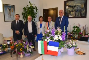 lovech france 1105231 2 Кметът на Ловеч Корнелия Маринова прие френската делегация и обсъдиха сътрудничеството занапред