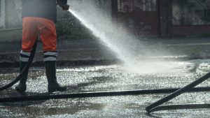 miene ulici troyan 1605231 Продължава плановото миене на улици в град Троян