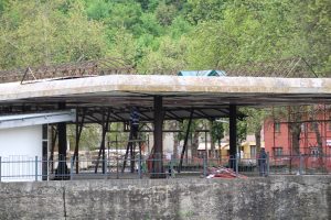 pazar teteven 16052131 3 Започна ремонтът и обновяване на търговското пространство на Общинския пазар в гр. Тетевен