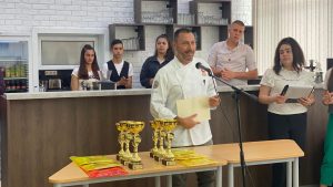 ugarchin kulinarno sastezanie 505231 4 Четвъртото областно кулинарно състезание по професии от професионално направление „Хотелиерство, ресторантьорство и кетъринг“ се проведе в Угърчин