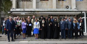 zasedanie pochetni grajdani 1105231 6 Със званието “Почетен гражданин на Ловеч “ на тържествена церемония  в Ловчанско читалище „Наука 1870 г.“ беше удостоен математикът Еленко Начев (посмъртно)
