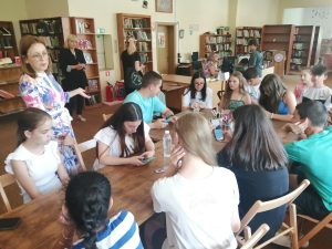 bibl chetene deca 2906231 1 Четенето е модерно, се убедиха седмокласници
