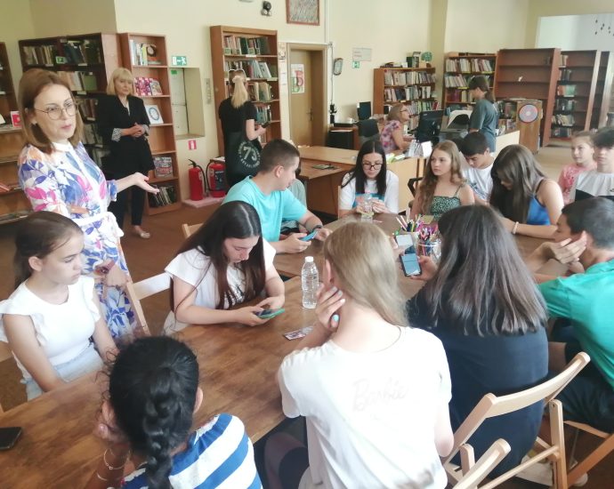 bibl chetene deca 2906231 1 Четенето е модерно, се убедиха седмокласници