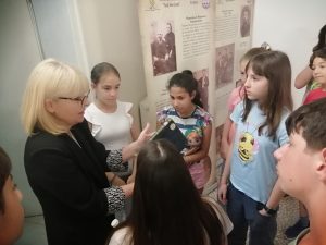 bibl chetene deca 2906231 2 Четенето е модерно, се убедиха седмокласници