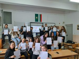 deca troyan 506231 1 Учениците от 8.а клас на СУ "Васил Левски", гр. Троян се представиха успешно в кампанията  „Написаното остава