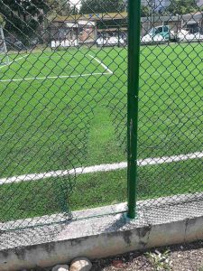 mreja 2006231 Деца са разрязали мрежата на оградата на новопостроеното игрище за минифутбол в двора на ОУ „Христо Никифоров“ в Ловеч