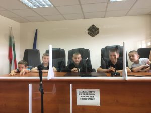 otvoreni vrata sad lovech 1806231 3 Малчугани от Ловеч разиграха два съдебни процеса в Деня на отворени врати в Окръжен съд – Ловеч
