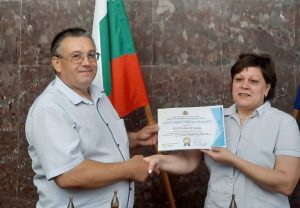 ou petkova 2306231 Велислава Петкова от областната администрация с отличие по случай Деня на държавния служител