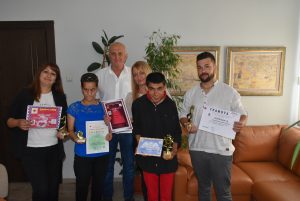 sdrujenie nagradi 2603231 5 Дебютен успех и много награди спечели ловешка социална услуга в конкурса „Неоткрити красиви надежди 2023“ в Китен