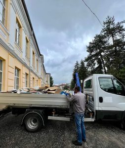 troyan hartia 2806231 1 Над 3 тона хартия събраха троянски ученици в кампанията „Живей на чисто"