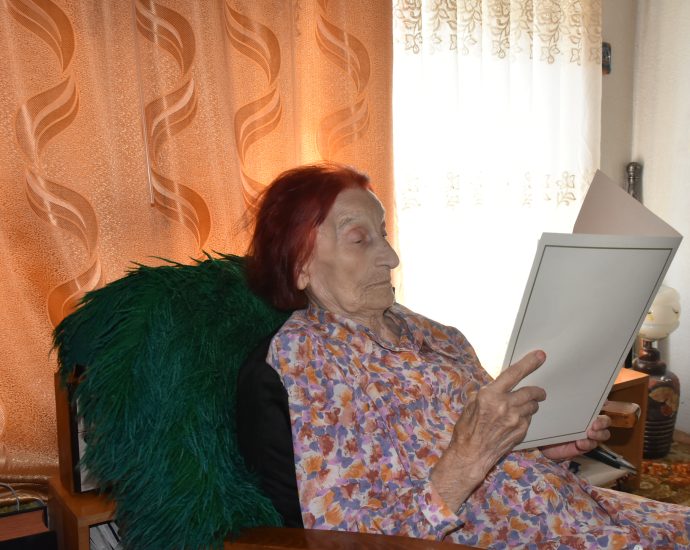 a 2 Община Ловеч поздрави Иванка Лалева за нейния стогодишен юбилей