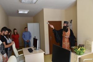 front office 407231 4 С тържествен водосвет кметът Корнелия Маринова откри новия фронт-офис на Община Ловеч