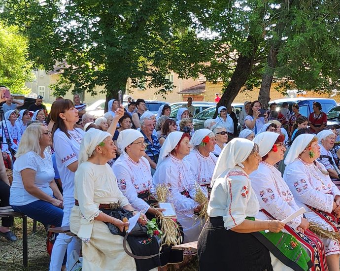 praznik joglav 307231 11 Голям фолклорен празник „Да зажънем по съседски" се проведе в Йоглав