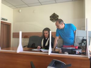 simulativen proces sad 1107231 4 Ученик „разведе“ десетокласници в симулиран съдебен процес. Проявата постави края на Образователната програма в Окръжен съд – Ловеч за учебната 2022/2023 г.