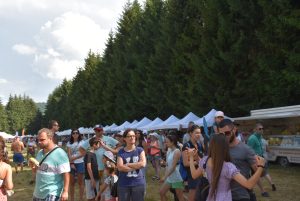 uzana fest 2307231 1 Кметът на Община Ловеч Корнелия Маринова взе участие в официалното представяне на проект HuMUS („Здрави общински почви“) по време на „Узана поляна фест“ 2023 край Габрово