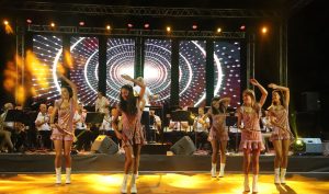 majoretki orkestar 2808231 3 Общинският духов оркестър на Ловеч и мажоретния състав впечатлиха публика и колеги в Синдос, Гърция, по време на 24-тия Международен фестивал на младежките оркестри