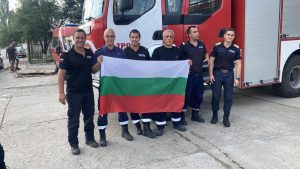 pojarnikari greece lovech 708231 Служителите на РД ПБЗН-Ловеч, които бяха част от Българският модул за наземно гасене на горски пожари се завърнаха в страната