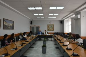 biudjeti 2709231 5 Кметът на Община Ловеч Корнелия Маринова връчи бюджетите за 2023 г.