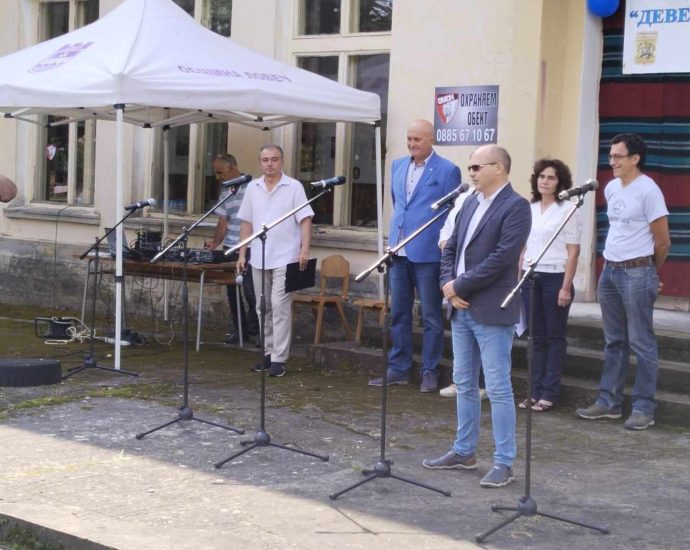 brestovo 709231 2 Областният управител приветства 15-ия фолклорен събор „Девет песни от извора”