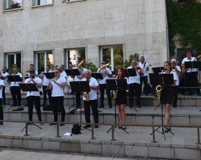 duhov orkestar 1509231 Готова е програмата на Община Ловеч за отбелязване на Деня на независимостта на България