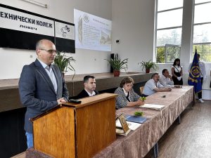 kolej 1809231 Областният управител приветства новата академична година в Техническия колеж