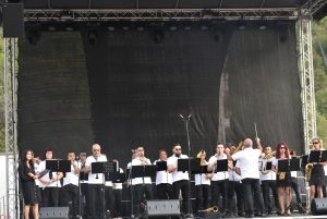 koncert duhova muzika 2109231 2 Общинският духов оркестър на Община Ловеч бе отличен с плакет от кмета Корнелия Маринова