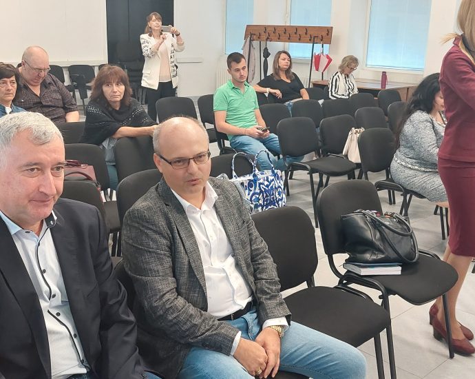 ou graborvo 509231 2 Областният управител участва в информационния ден в Габрово по процедурата „Подкрепа за прехода към кръгова икономика в предприятията“